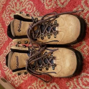 Columbia Tan Hiking Boots Size 9
